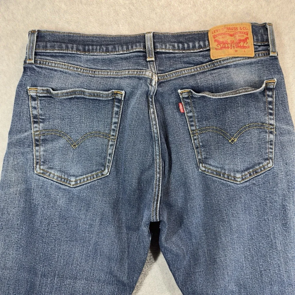 Levis good distressing